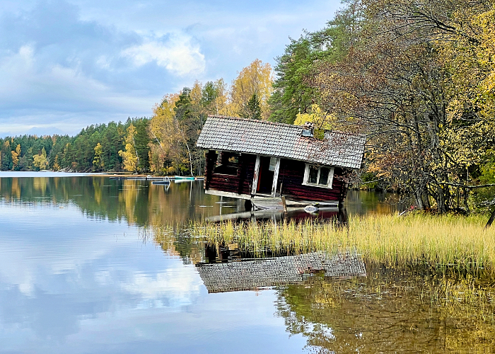 Drunken sauna Kirkkonummella Tampajajärven rannalla.