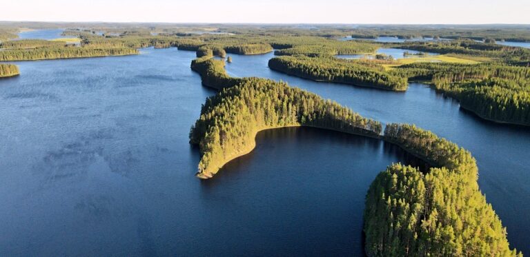 Petkeljärven kansallispuisto Ilomantsissa