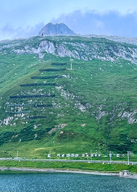 Oberalpin puskaparkki Sveitsissä