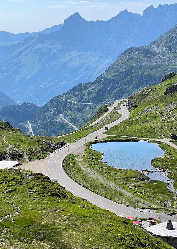 Sustenpass alppitie Sveitsissä