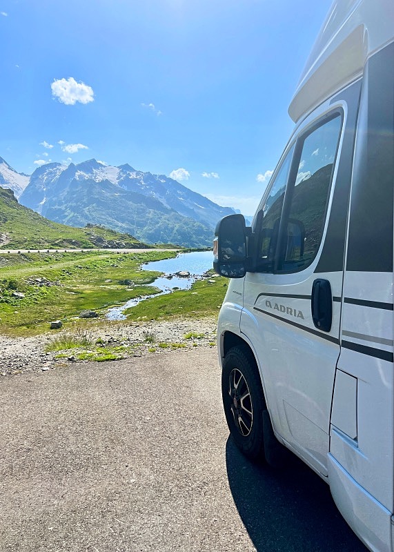 Sustenpass parkkipaikka