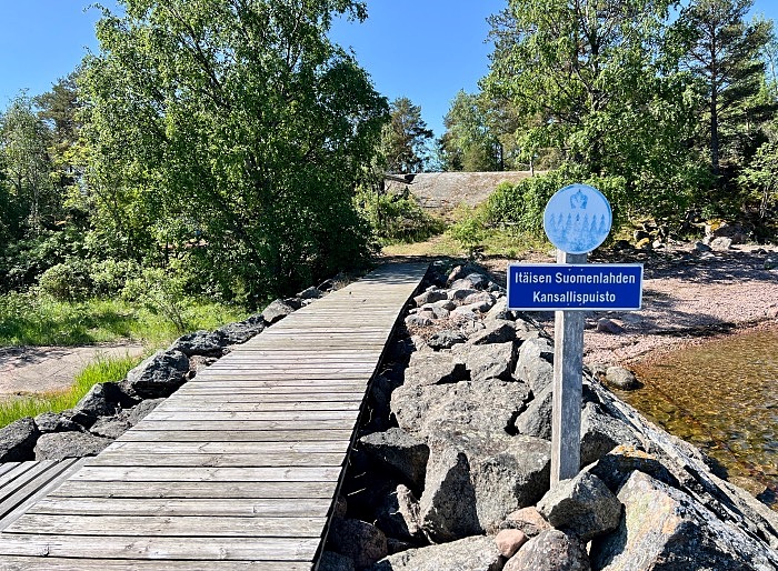 Itäisen Suomenlahden kansallipuiston Ulko-Tammion satamalaituri.