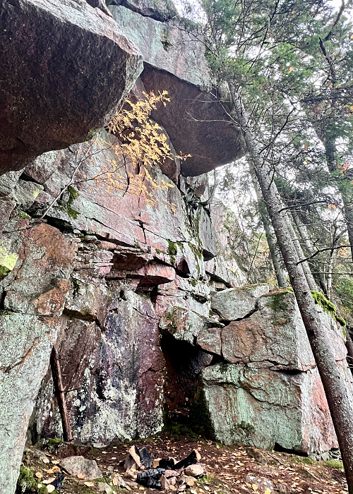 Korkberget kivilohkareet Kirkkonummella.