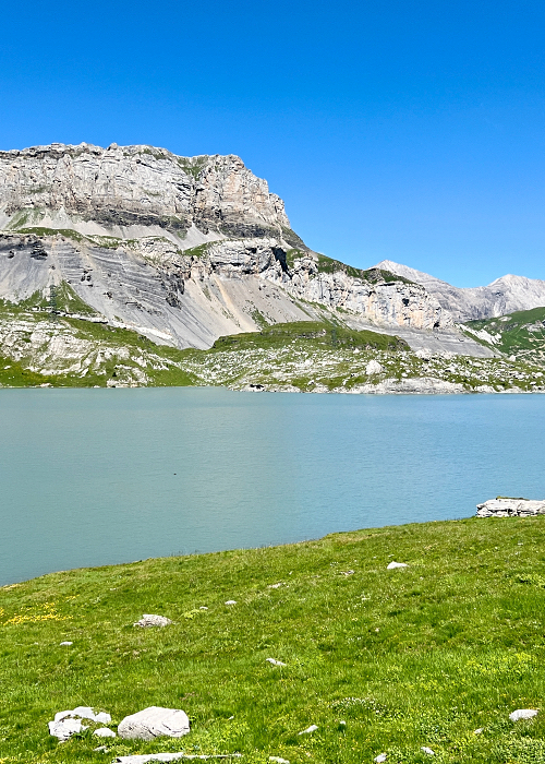 Daubensee järven patikointi Leukerbadissa.